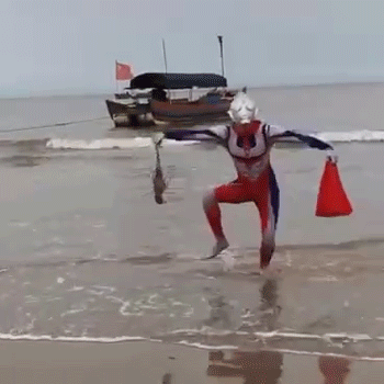Ultra Man Caught Lobster — Reaction meme
