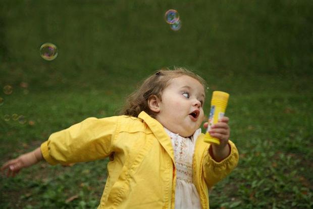 Girl running meme template — Templates meme