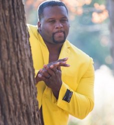 Black guy hiding behind tree meme template — Templates meme