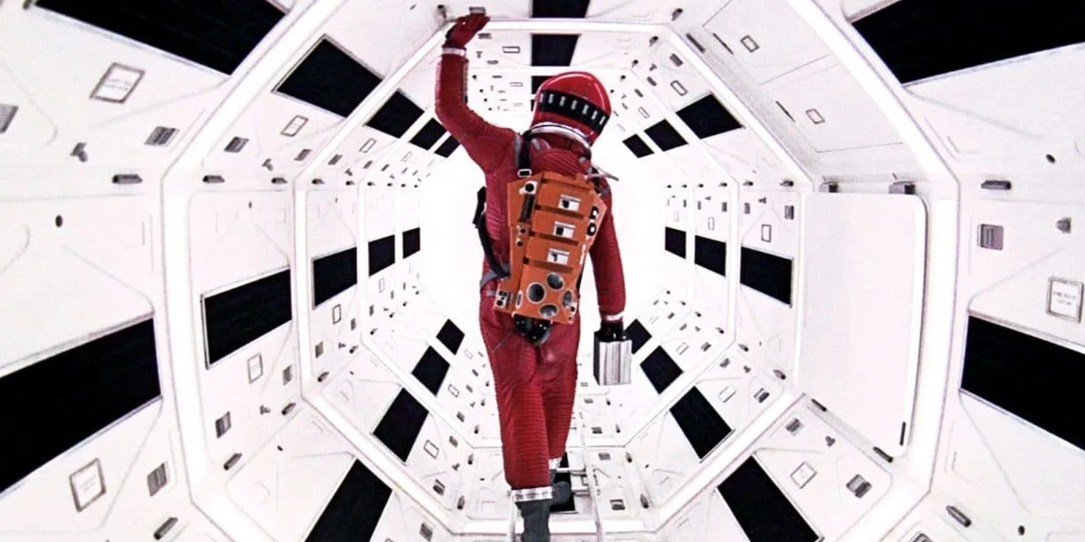 Dave Walking down the White Corridor 2001 — Memes meme