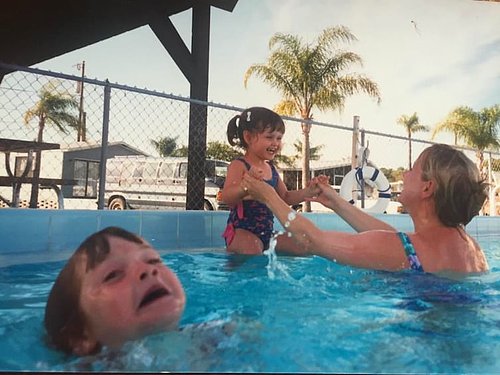 Drowning kid in the pool meme template — Templates meme