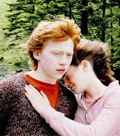 Hermione Granger Hugging Ron Weasley — Reaction meme
