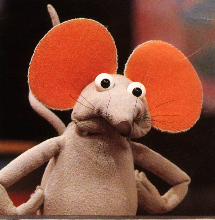 Mouse muppet arms on hips — Reaction meme